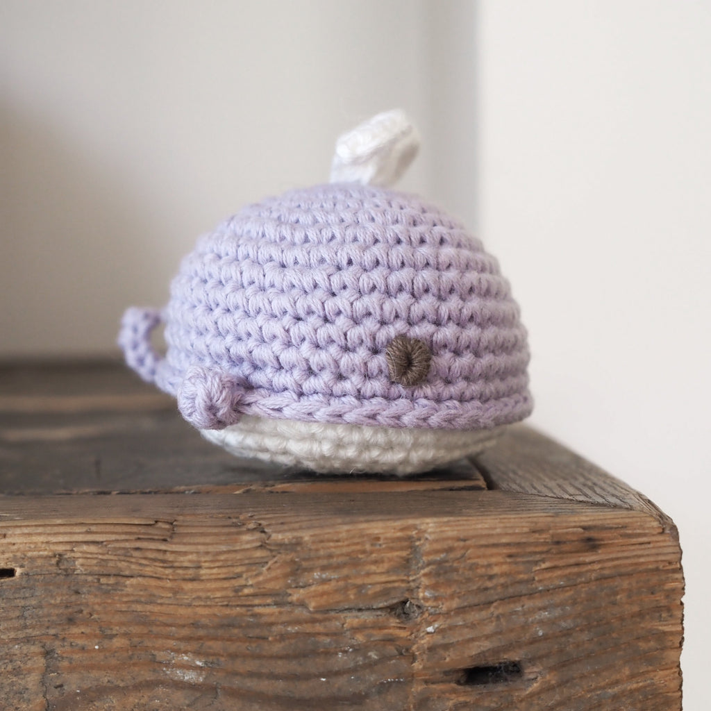 Mungo & Maud Luxury Dog & Cat Outfitters Whale of a Time Cat Toy Purple